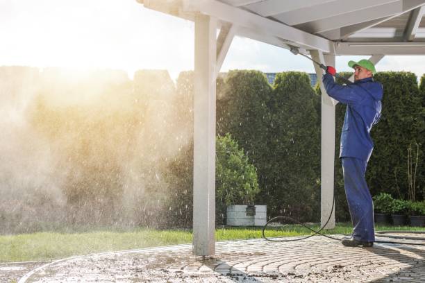 Why Choose Our Pressure Washing Services in Florida